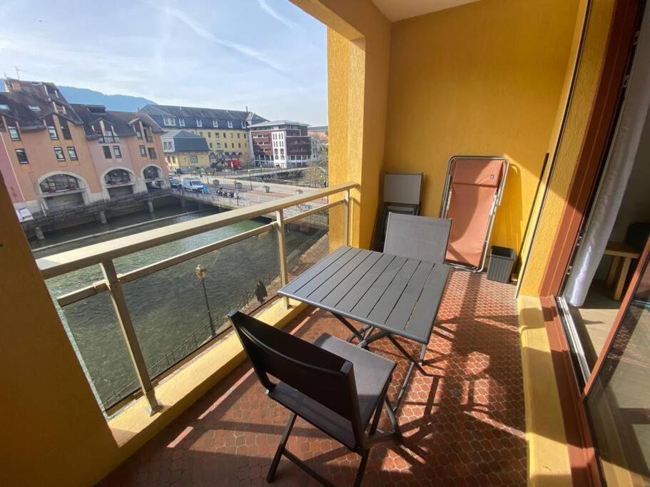 Quai Des Cordeliers, Balcon Et Vieille Ville آنسي المظهر الخارجي الصورة